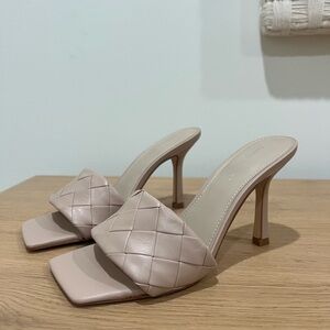 Women’s Marc Fisher Darasa Woven Heeled Sandal Size 7